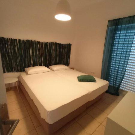 Sonema Seaside Apt Ханья Экстерьер фото