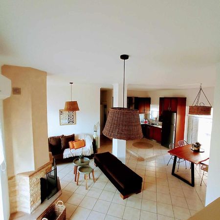 Sonema Seaside Apt Ханья Экстерьер фото