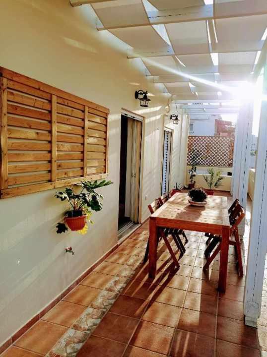 Sonema Seaside Apt Ханья Экстерьер фото